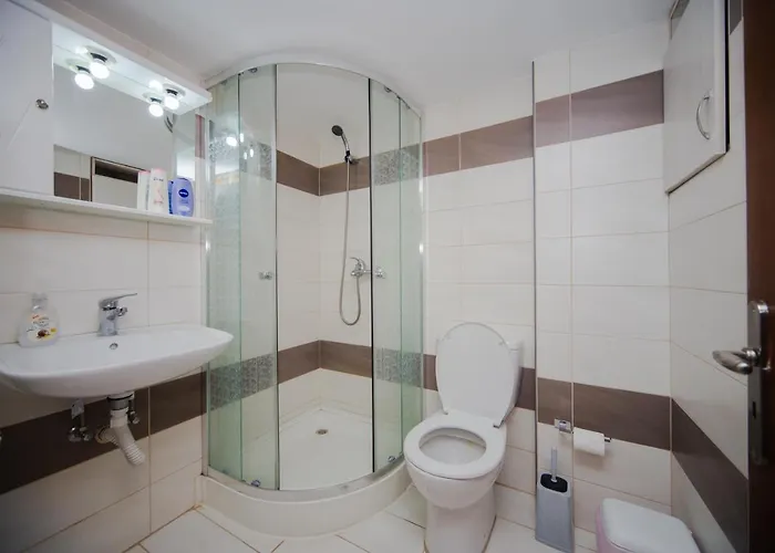 St Peter & Paul At 公寓 哈拉奇