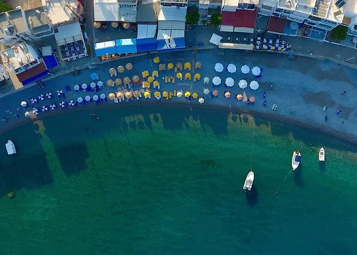 St Peter & Paul At * 哈拉奇